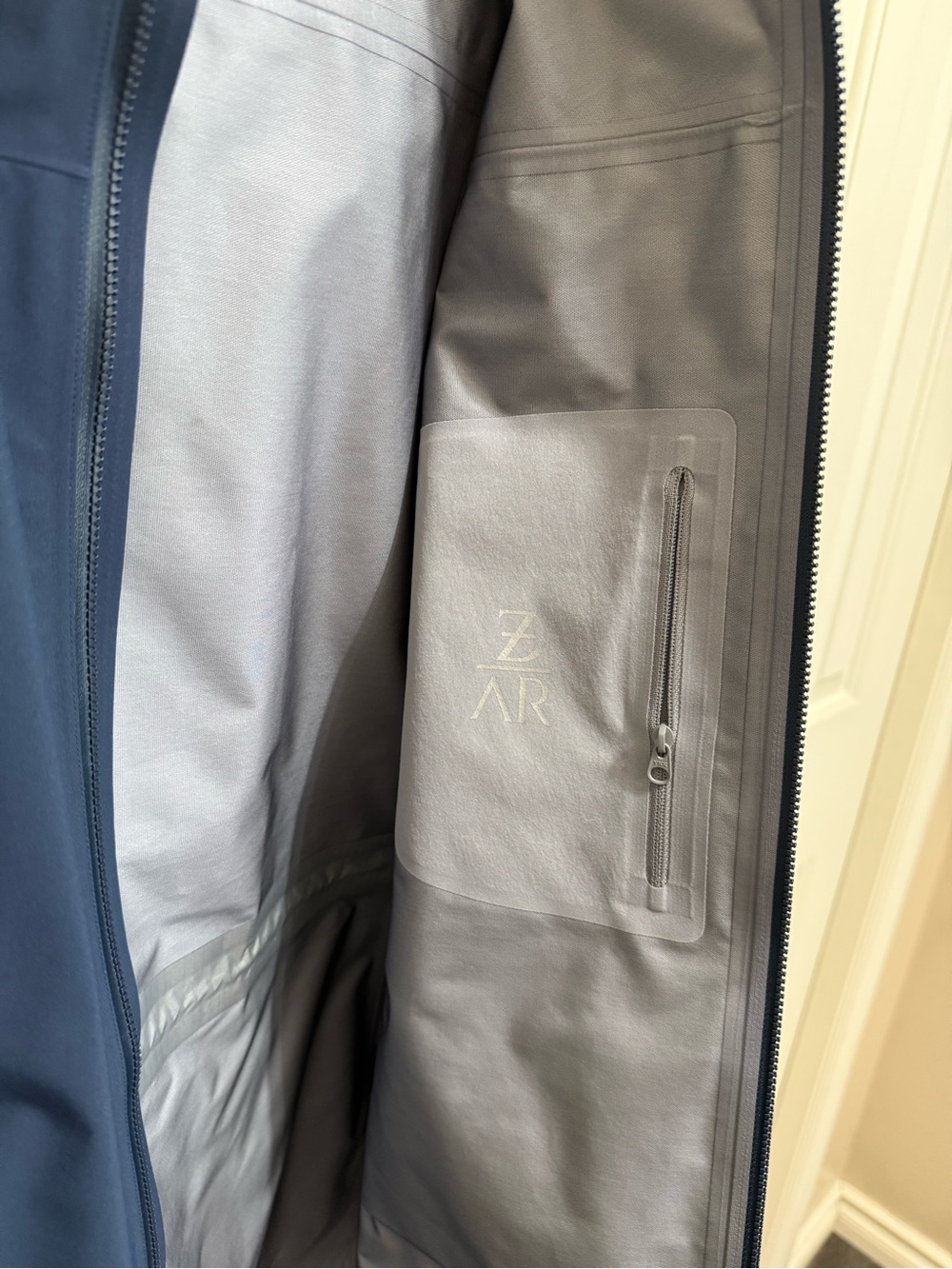 Ladies Arc'teryx Zeta AR jacket. - Picture 3 of 5